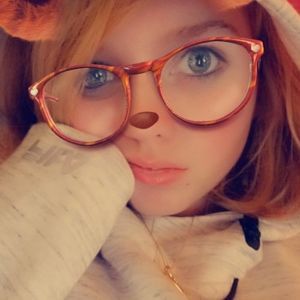 Meet your Posher, Alexis